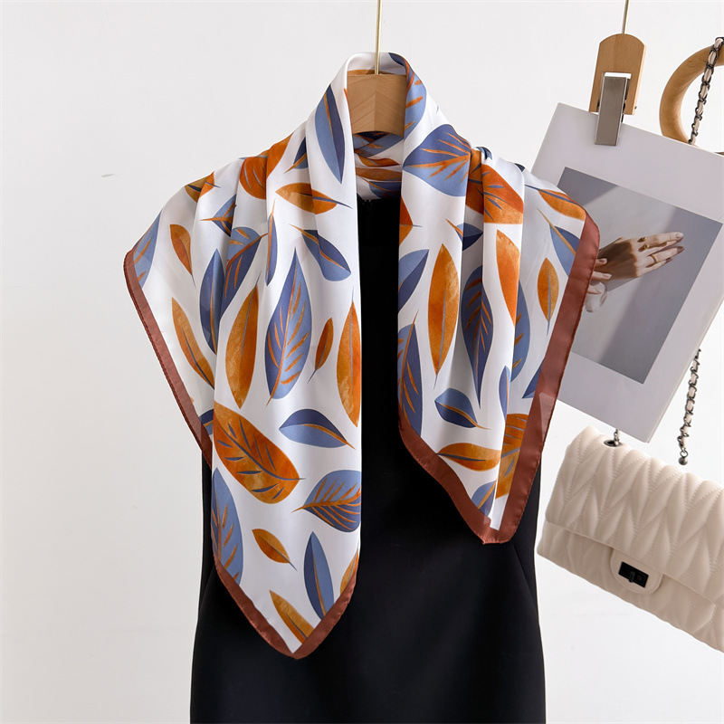 Lüks Marka Baskı 70 cm Kare Eş - Scarf Silk Square incelemesi ve fiyatı